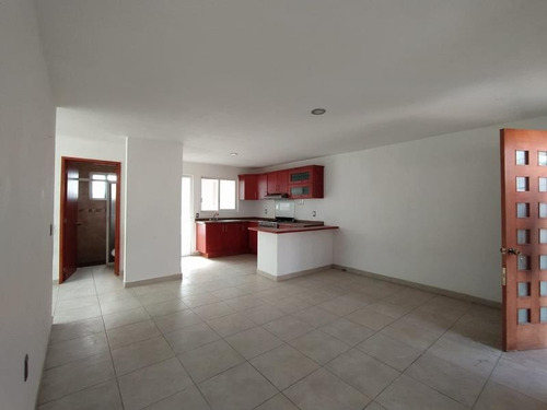 Imagen 2 de 8 de Casa Sola En Renta San Juan