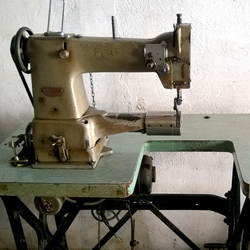 Maquina De Coser Cuero Marca Pfaff