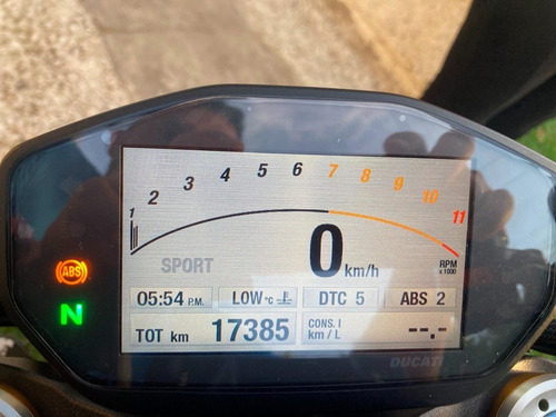 Imagen 10 de 12 de Ducati Monster 1200s