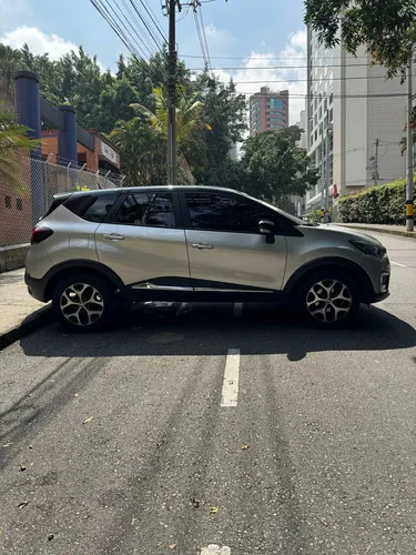 Renault Captur 2.0 Intens Automática