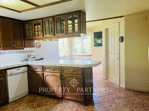 Linda Casa Con Excelente Vista A Lago Y Volcanes, ...