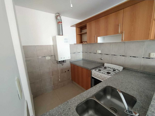 Imagen 4 de 12 de Bº Cofico . Departamento 1 D . Pileta / Asador . Balcon Amplio . Moderno Y Luminoso