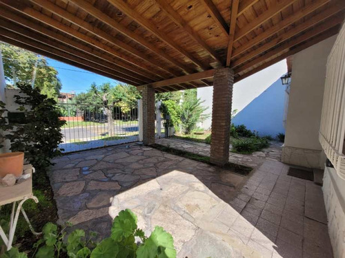 Imagen 3 de 14 de Chalet En Venta En Ituzaingo Norte