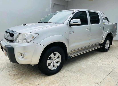 Imagen 2 de 9 de Toyota Hilux 2010 3.0 I Srv Cab Doble 4x2 Cuero
