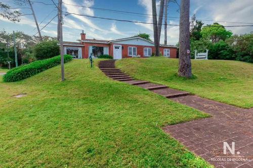 Casa De 4 Dormitorios Alquiler Anual E Invernal En Punta Del Este