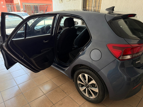 Kia Rio 1.6 Lx Hatchback At