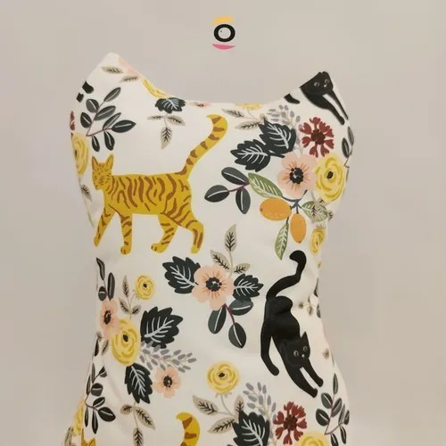 Imagen 3 de 3 de Cojín Con Forma Marca Orbelane Modelo Gato Rubío
