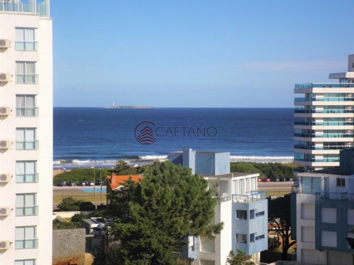 Apartamento De Dos Dormitorios Con Vista!- Ref: 2239