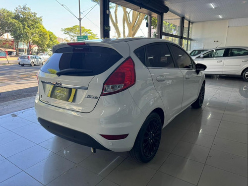Ford Fiesta Sedan 1.6 16v Titanium Flex Powershift 4p