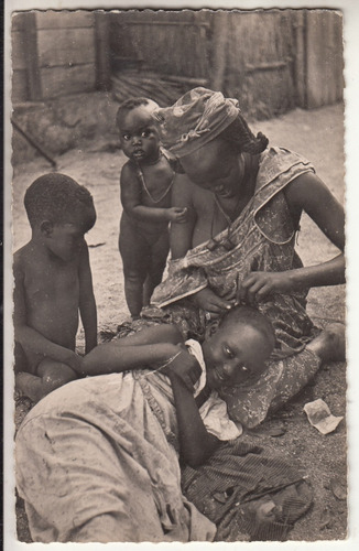 Antigua Postal Etnica Mujer Coiffeur De Niños Dakar Africa 
