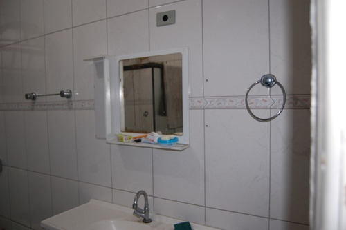 Imagem 2 de 15 de Casa Terrea 2 Dormitórios Parque Santo Antonio S.b.campo - 1033-9556