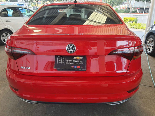 Imagen 4 de 12 de Volkswagen Jetta 2019 4p R-line L4/1.4/t Aut