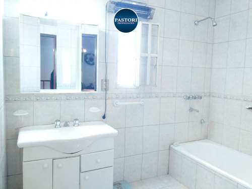 Imagen 10 de 17 de Venta De Galpon + Ph De 3 Ambientes En San Isidro