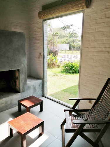 Muy Buena Casa En La Pedrera, Excelente Ubicación.