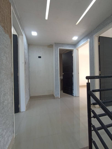 Townhouse En Villa La Fontana San Diego Socc