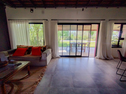 Areco - El Tropezon - Excelente Casa 3 Dorm - Pileta