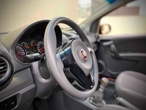Imagem 8 de 12 de Fiat Grand Siena 1.4 Mpi Attractive 8v Flex 4p Manual