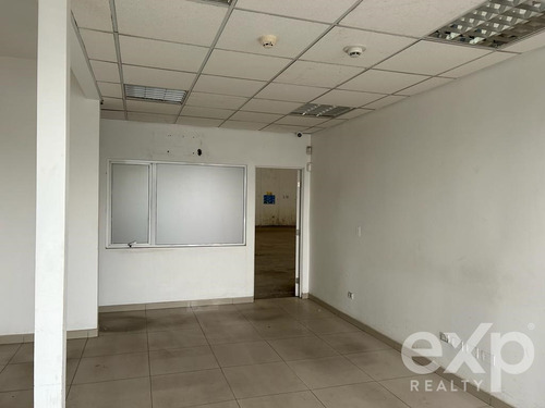 Arriendo Bodega De 468 M2 En Sector La Montaña, Colina