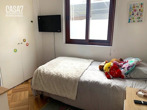 Casa En Venta De 3 Dorm. En Ñuñoa
