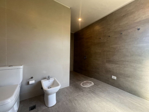 Casa En Venta En Barrio Privado Liceo Country 1