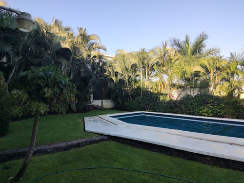 Casa En Venta Condominio Con 3 Recámaras En Burgos Bugambilias