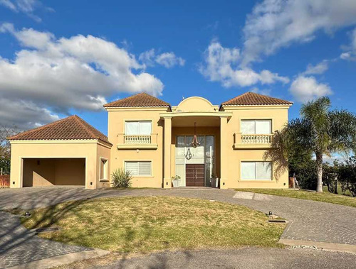 Casa En Venta En La Concepcion De Lujan