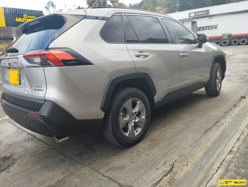 Toyota RAV4 2.5 XLE