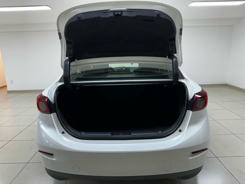 Mazda Mazda 3 S