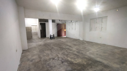 Apartamento En Venta En La Av. Fuerzas Armadas, Municipio Libertador.