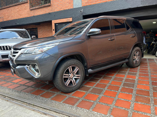 Toyota Fortuner 2.7l