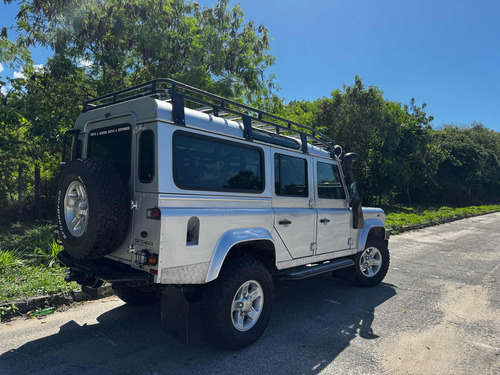 Land Rover Defender 2.5 110 Cstd Black 5p