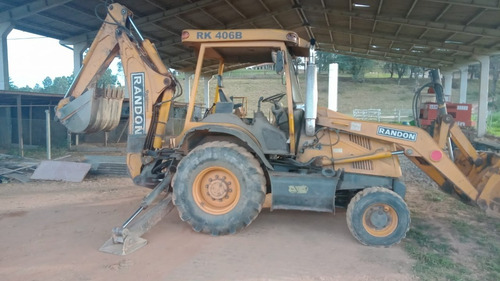 Imagem 1 de 9 de Retroescavadeira Randon Rk 406b 4x4 Ano 2007