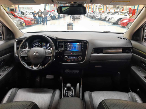 Imagem 6 de 12 de Mitsubishi Outlander 2017 2.0 L4 Cvt 5p **64 Mil Km**