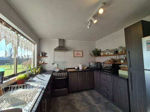 Casa En Venta De 6 Dorm. En Pelarco
