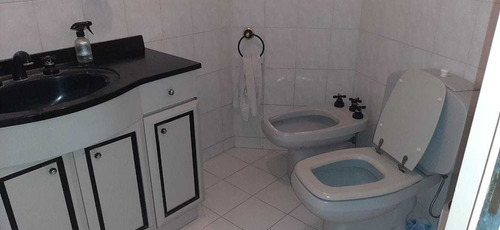 Imagen 9 de 14 de Venta De Chalet 5 Ambientes En Dos Plantas Con Piscina