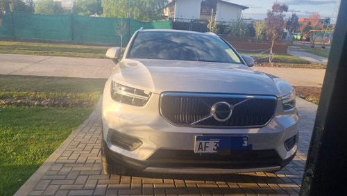 Volvo XC40 2.0t T4 Momentum Fwd