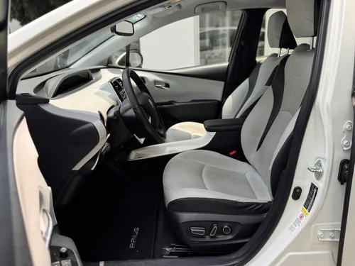 Toyota Prius 1.8 Premium Cvt