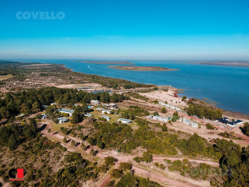 Terreno En Venta Barrio Privado En Carmelo, Médanos De Punta Gorda Casa Chic.