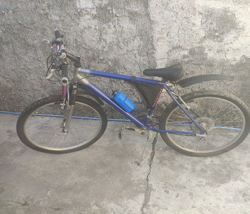Bicicleta Mountain Bike