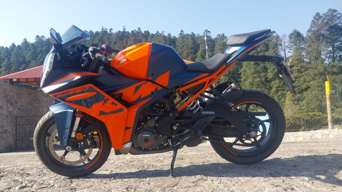 Motocicleta Deportiva Ktm Rc 390 2023.