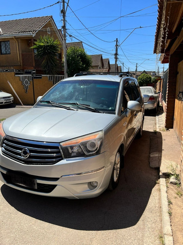 Imagen 15 de 19 de Ssangyong Stavic Xdi 2.0 Aut