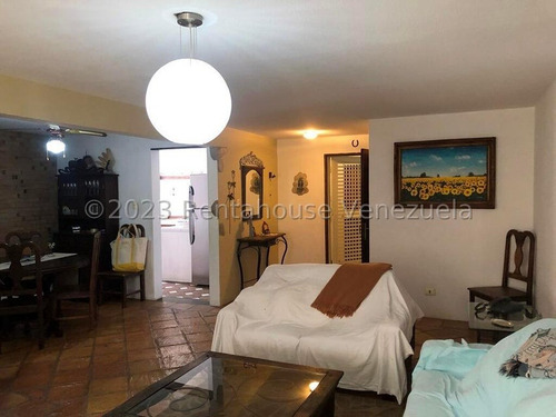 Apartamento En Venta En Macaracuay 24-8255 Le
