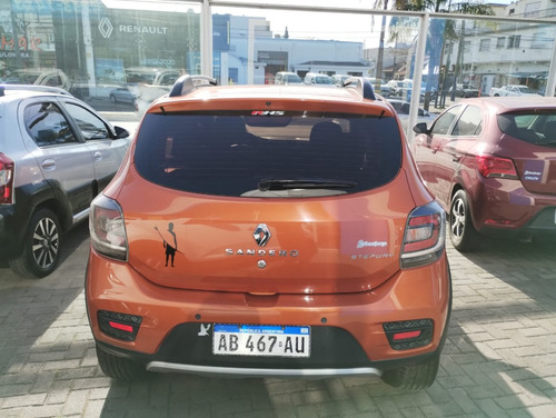 Renault Sandero Stepway 1.6 Privilege 105cv