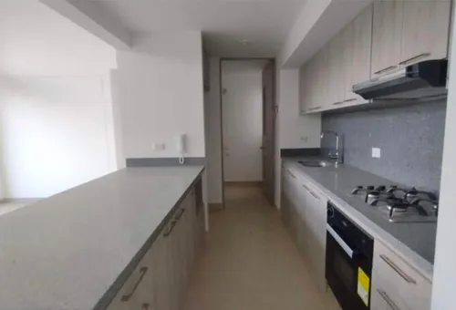 Venta Apartamento Sur De Cali. Barrio Bochalema, A Unas Cuadras De La Universidad Autonoma. Septimo Piso