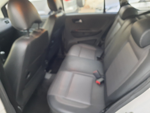 Imagen 17 de 18 de Volkswagen Suran 2014 1.6 Highline 101cv Cuero