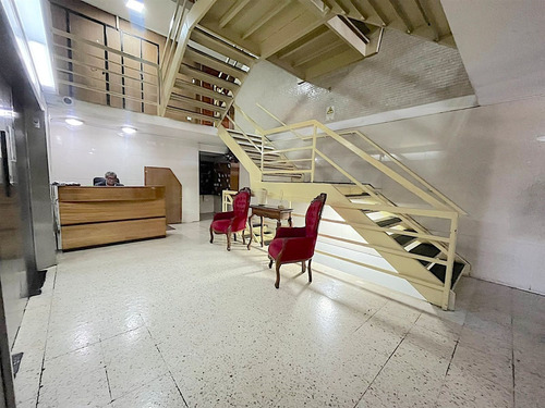 Amplio Depto En Venta 3d/2b/1e/1b T. Apoquindo, Las Condes