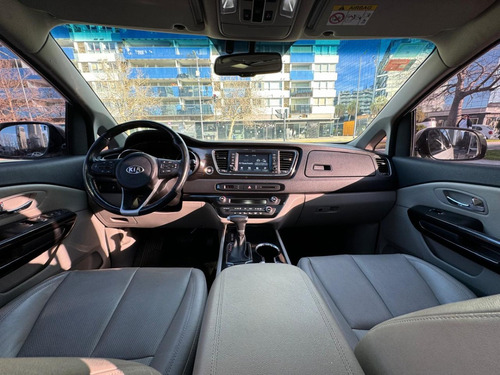 Kia Carnival 2.2 Crdi Premium