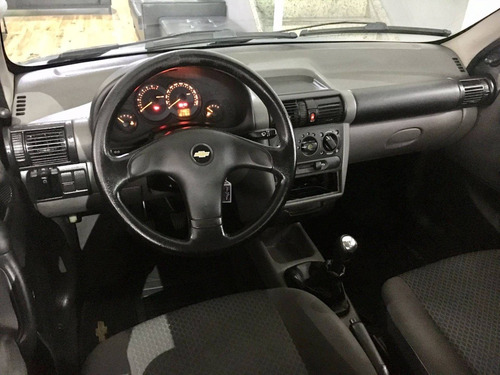 Imagem 8 de 13 de Chevrolet Classic 1.0 Mpfi Ls 8v Flex 4p Manual