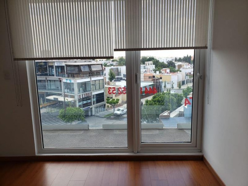 Imagen 10 de 12 de Departamento En Renta Las Lomas 1ra Secc