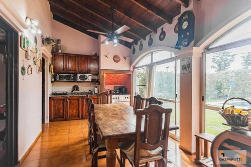 Casa 5 Ambientes, Una Planta Con Pileta En Aranjuez!